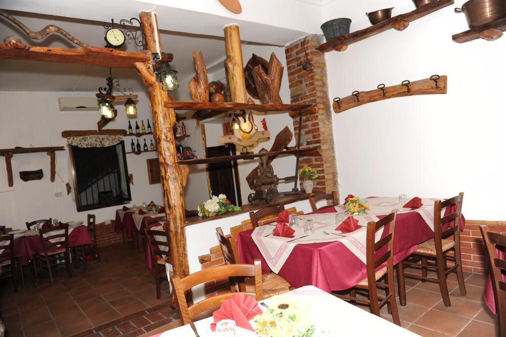 Al Fontanone Hotel Cecchina Eksteriør billede